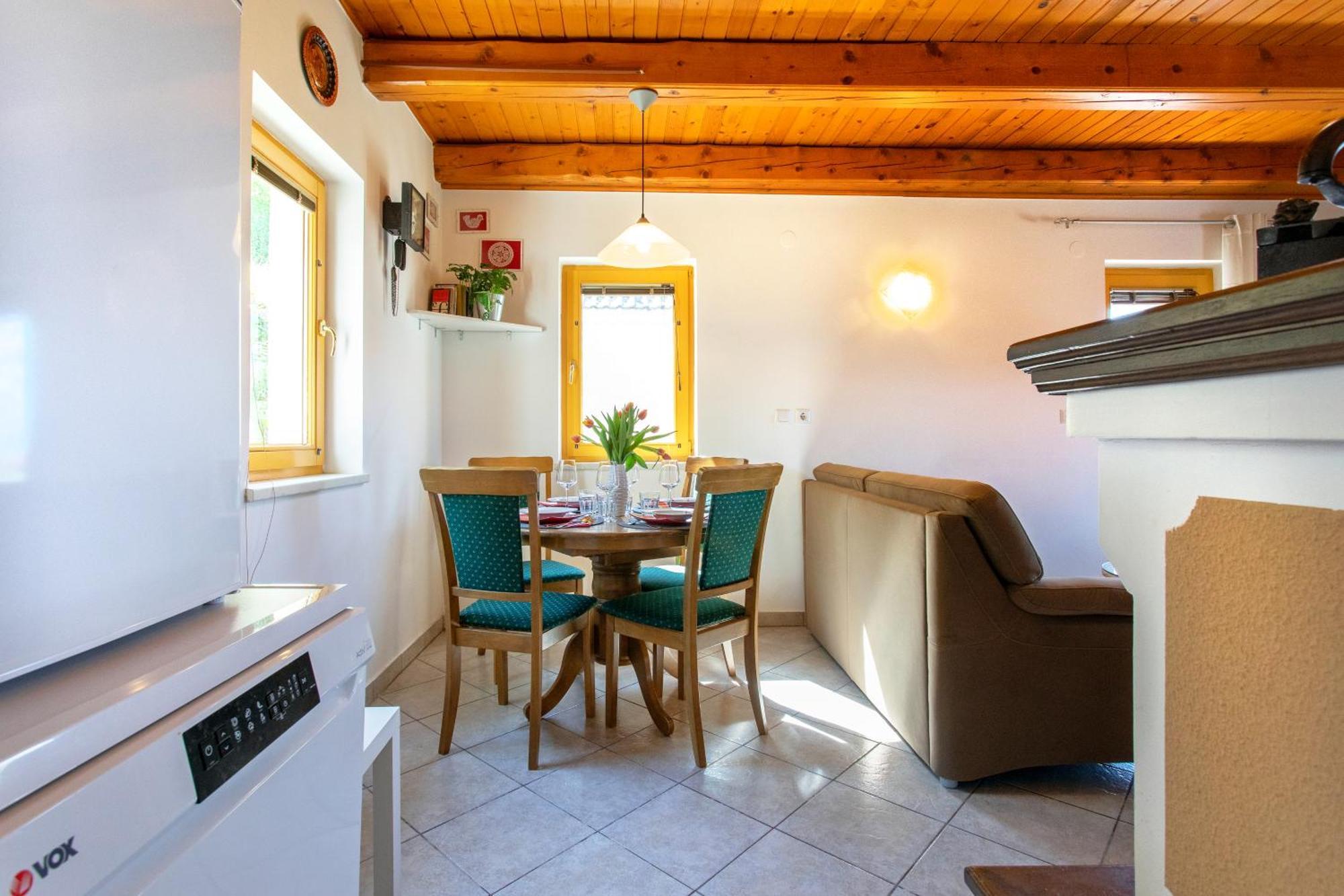 Quiet Family House Butterfly Place Dob Екстериор снимка