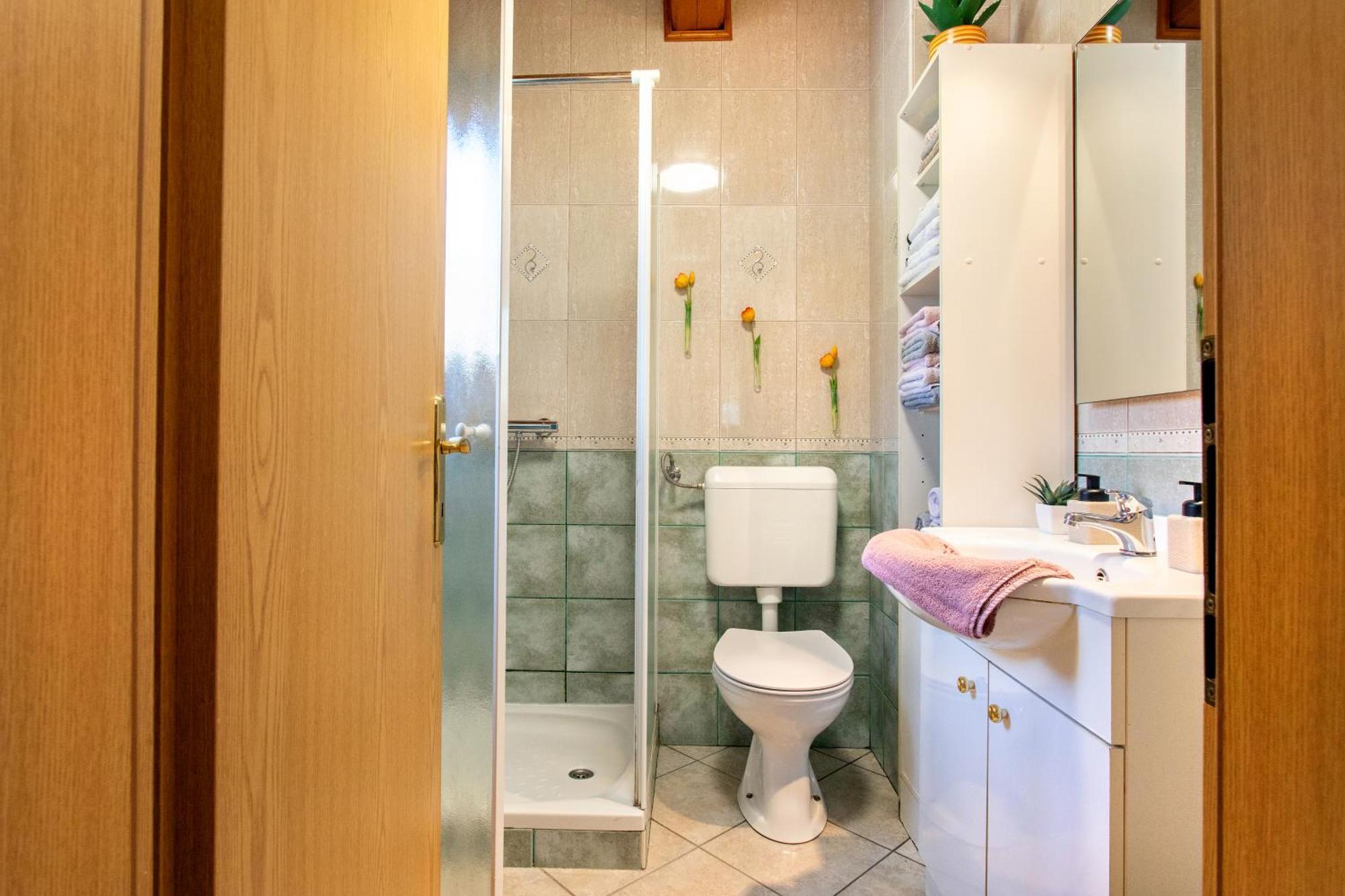 Quiet Family House Butterfly Place Dob Екстериор снимка